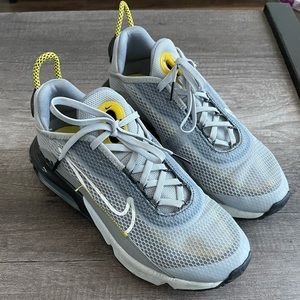 Nike Air Max 2090 “Wolf Grey” Size 5.5Y